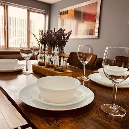 Modern Suites -5 Bedroom House- With Free Parking Birmingham City エクステリア 写真