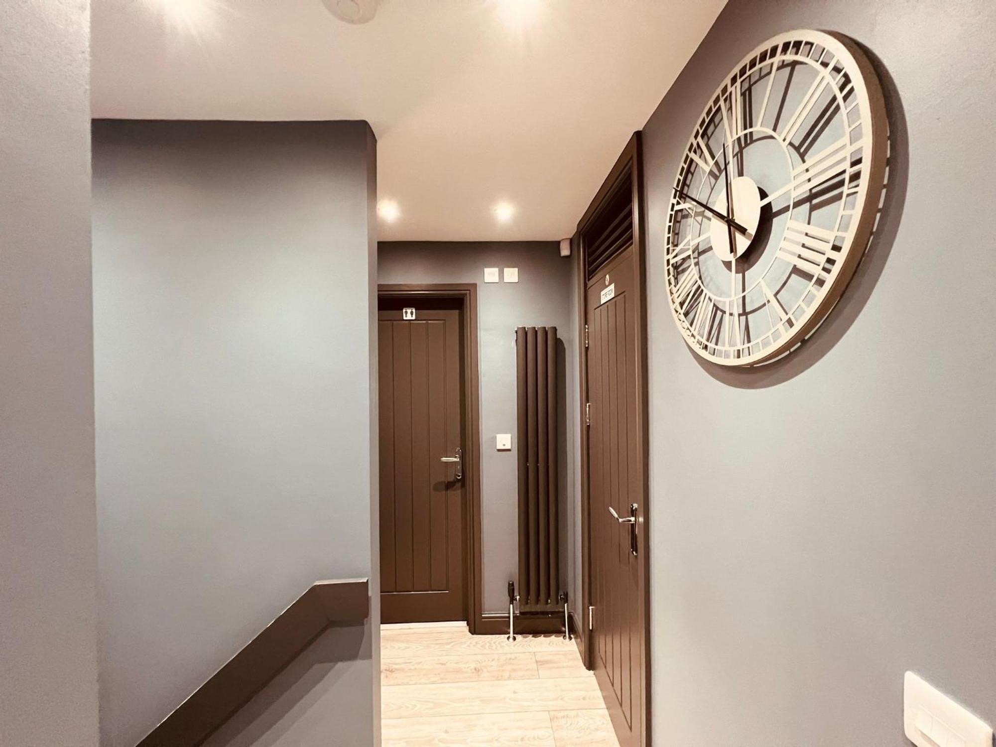 Modern Suites -5 Bedroom House- With Free Parking Birmingham City エクステリア 写真