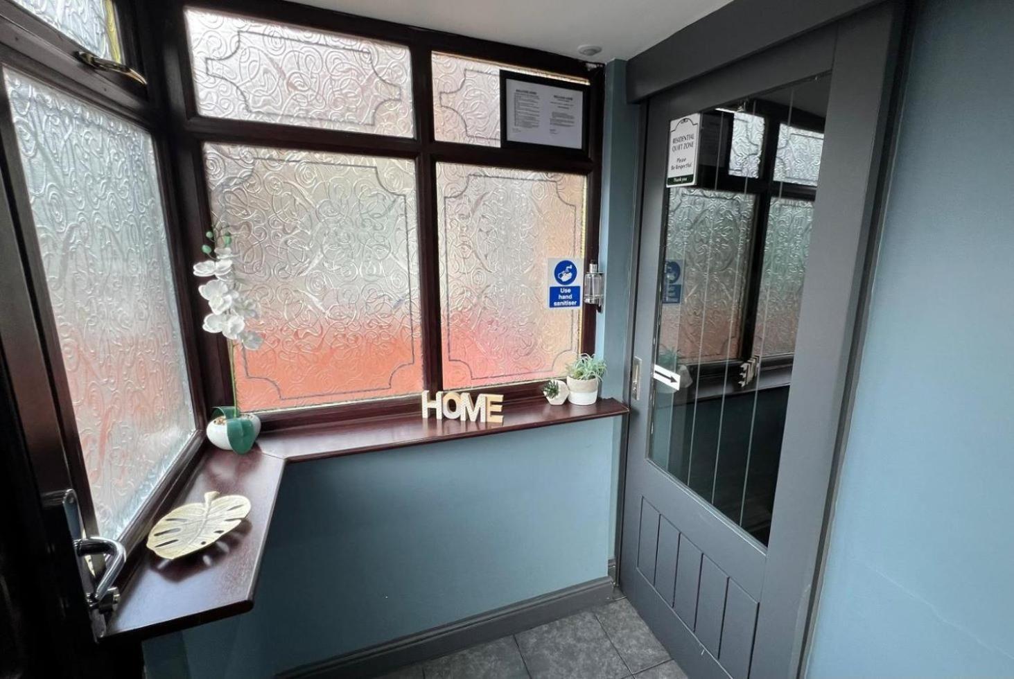Modern Suites -5 Bedroom House- With Free Parking Birmingham City エクステリア 写真