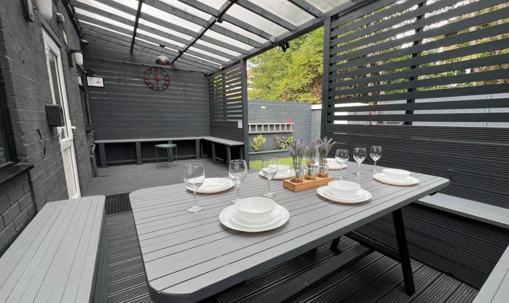 Modern Suites -5 Bedroom House- With Free Parking Birmingham City エクステリア 写真