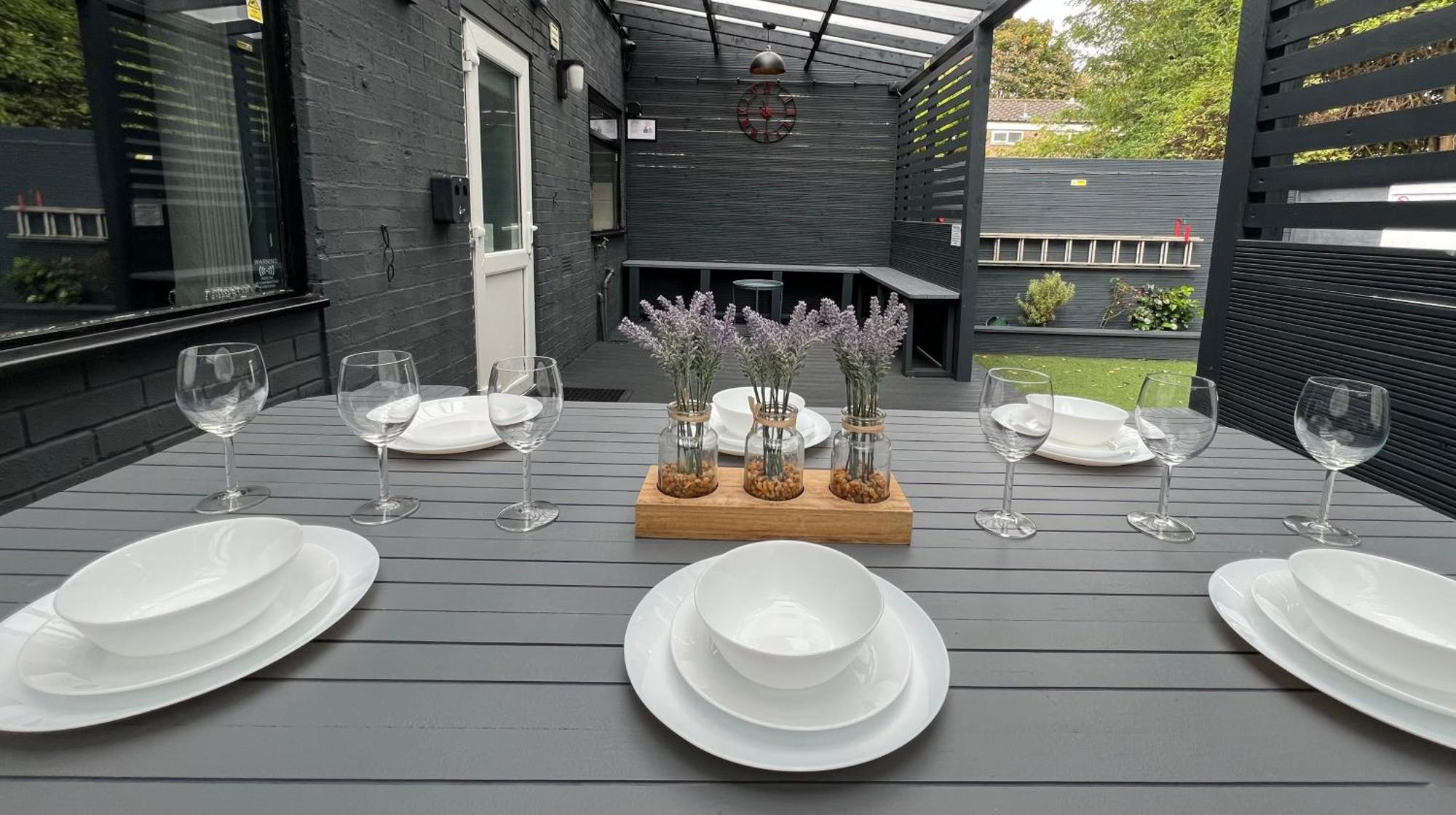 Modern Suites -5 Bedroom House- With Free Parking Birmingham City エクステリア 写真