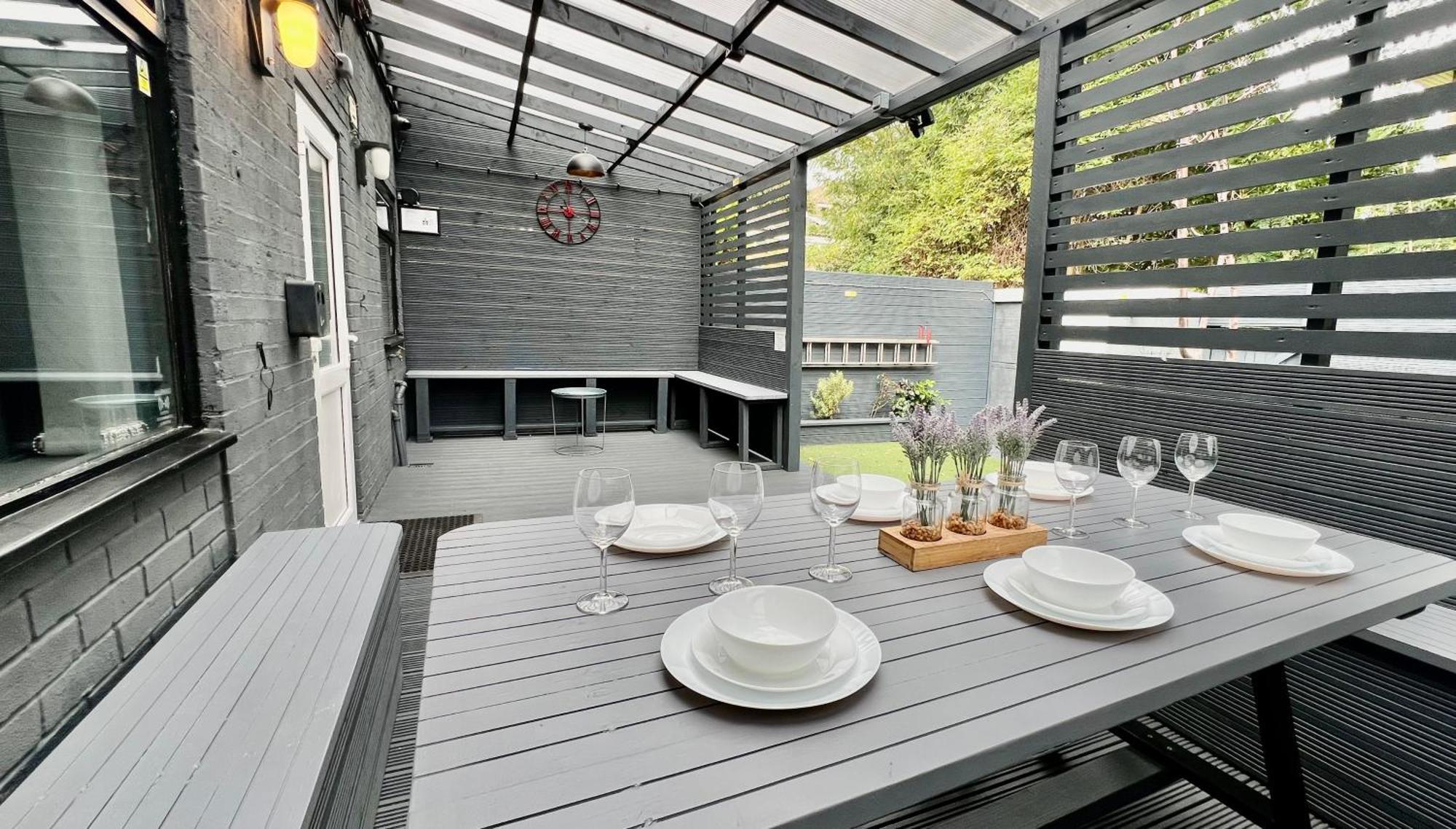 Modern Suites -5 Bedroom House- With Free Parking Birmingham City エクステリア 写真